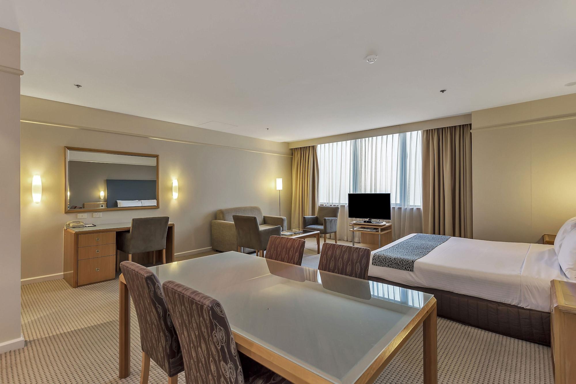 Stamford Plaza Adelaide Hotel Buitenkant foto Suite