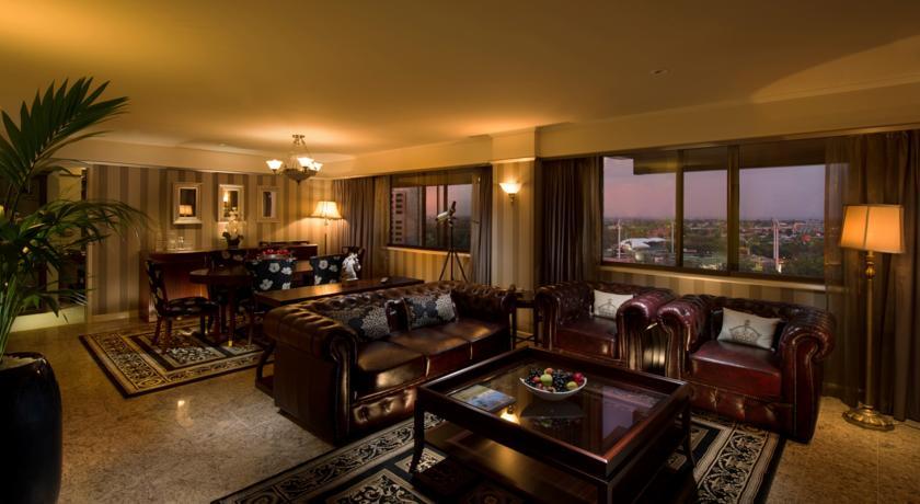 Stamford Plaza Adelaide Hotel Buitenkant foto A suite at the Four Seasons Hotel, Cairo