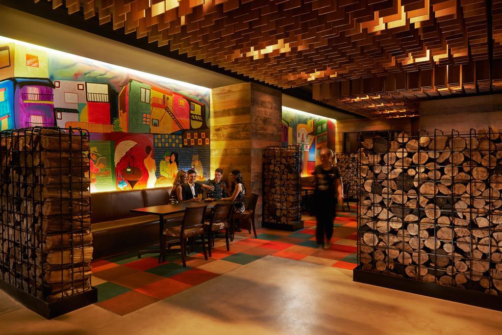 Stamford Plaza Adelaide Hotel Buitenkant foto Interior of a typical restaurant