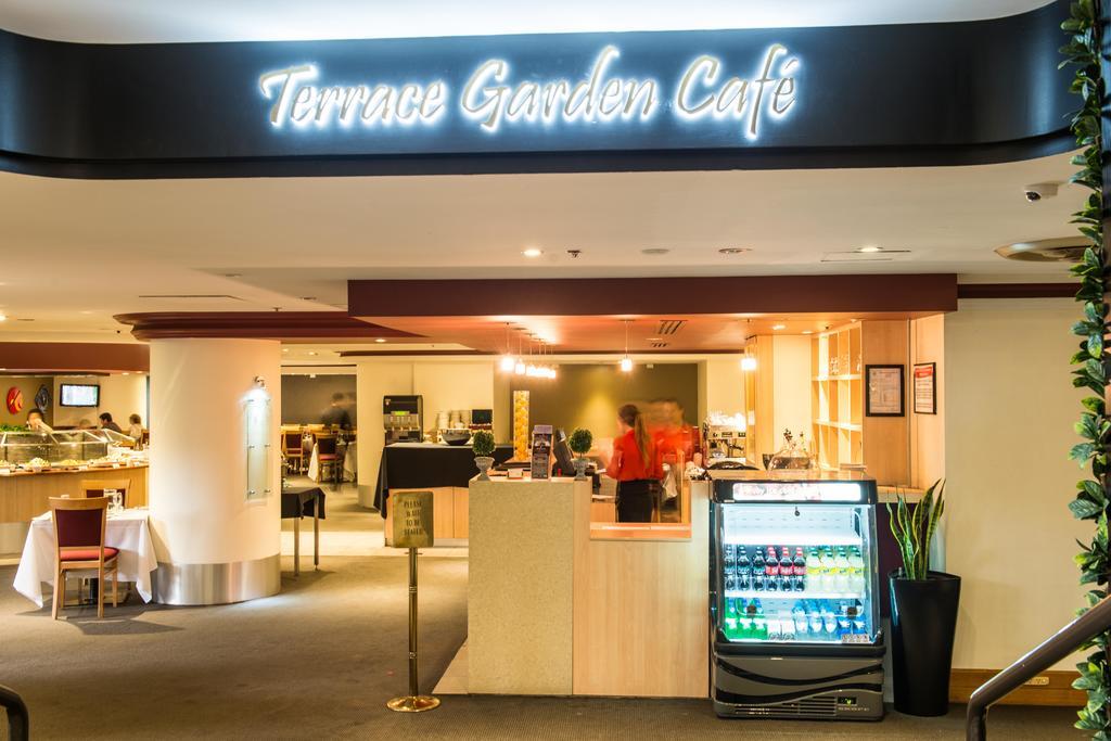 Stamford Plaza Adelaide Hotel Buitenkant foto Terrace Garden Cafe