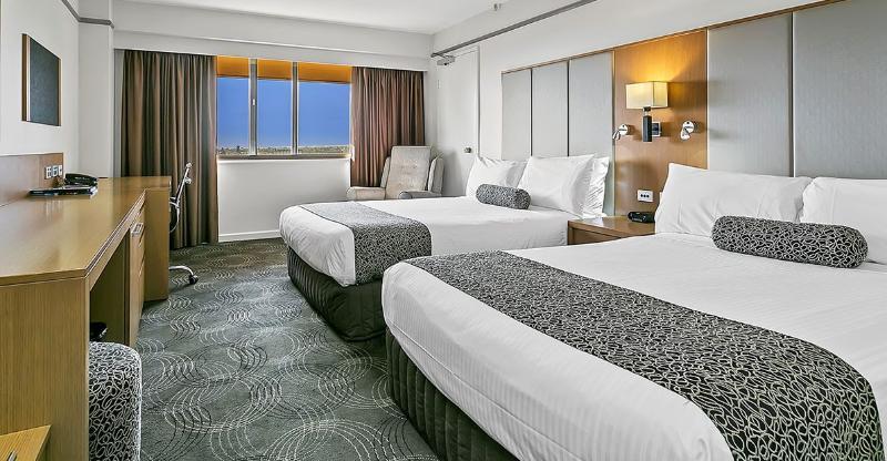 Stamford Plaza Adelaide Hotel Buitenkant foto A room at the Hilton San Francisco